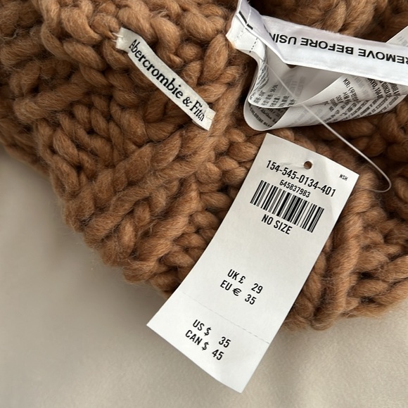 NWT Abercrombie & Fitch Tan Winter Hat with Ball on top - Picture 3 of 4